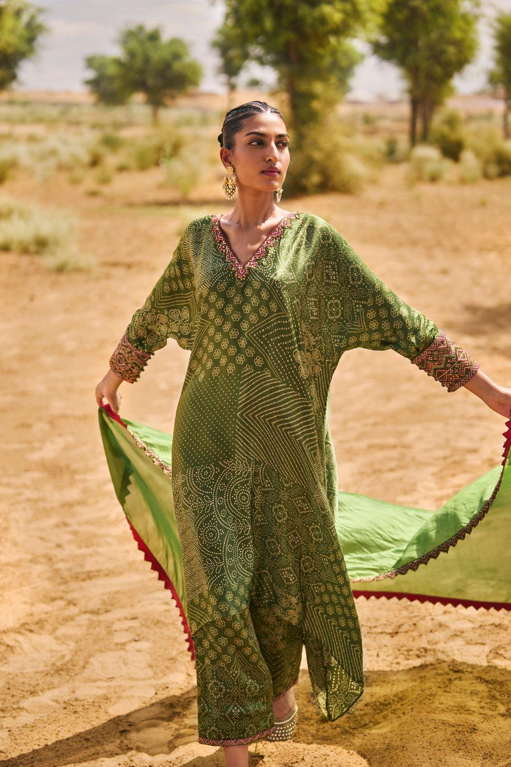 Kaftaan Kurta Set