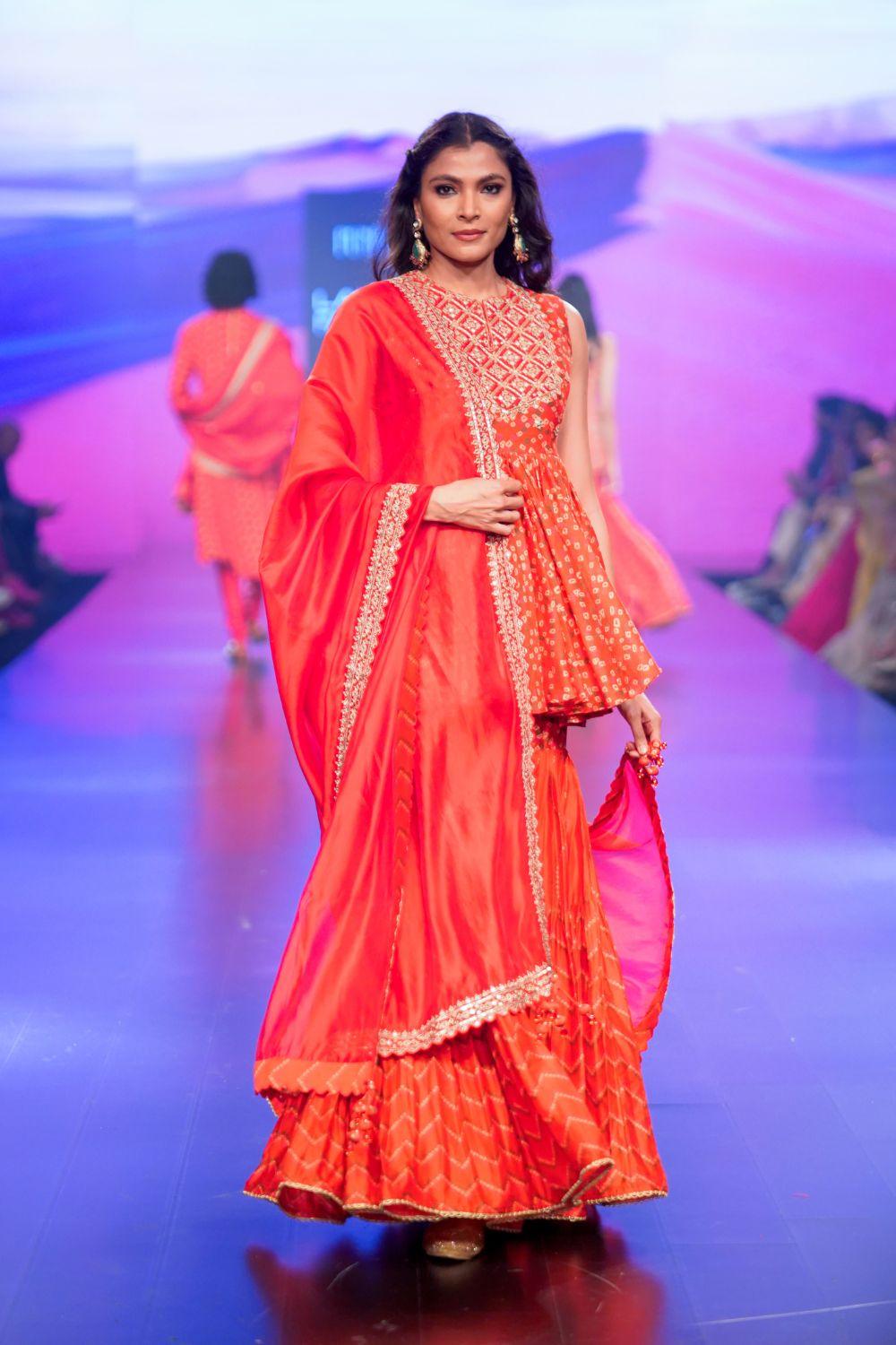 Surkh Laal Kedia Set