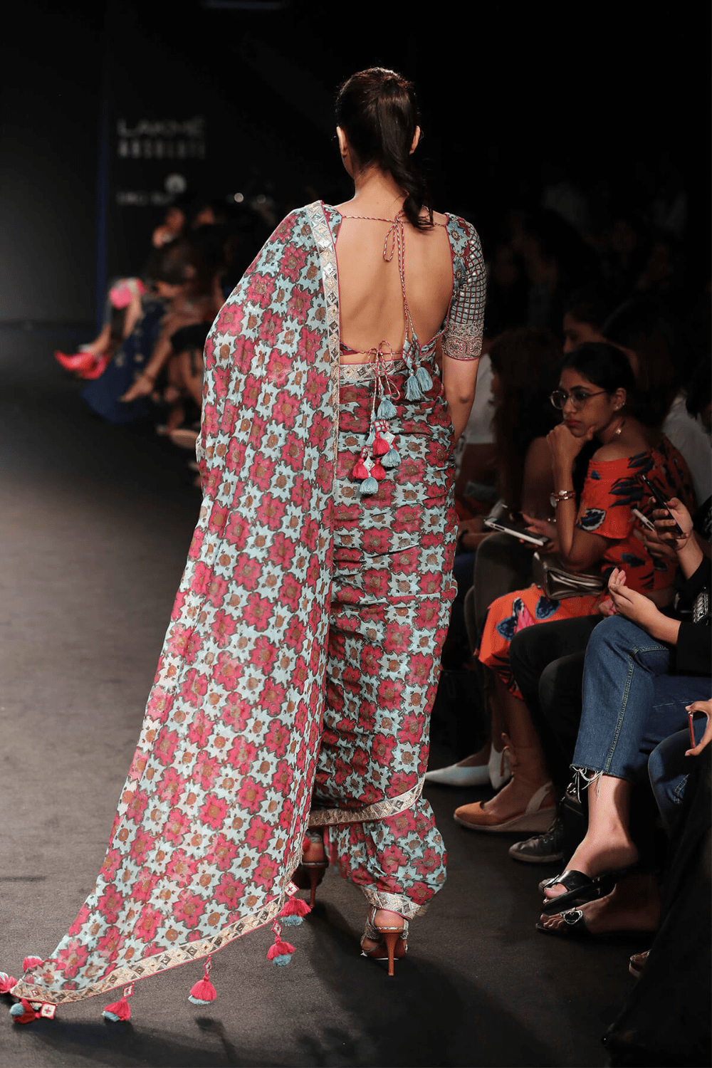 Grey Printed Saree With Blouse