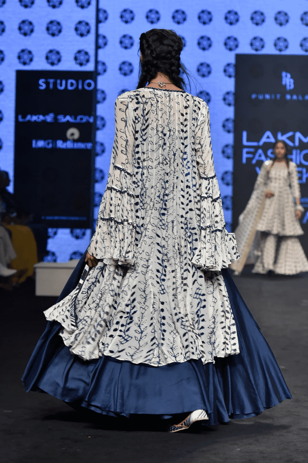Printed Cape Paired With Skirt & Top