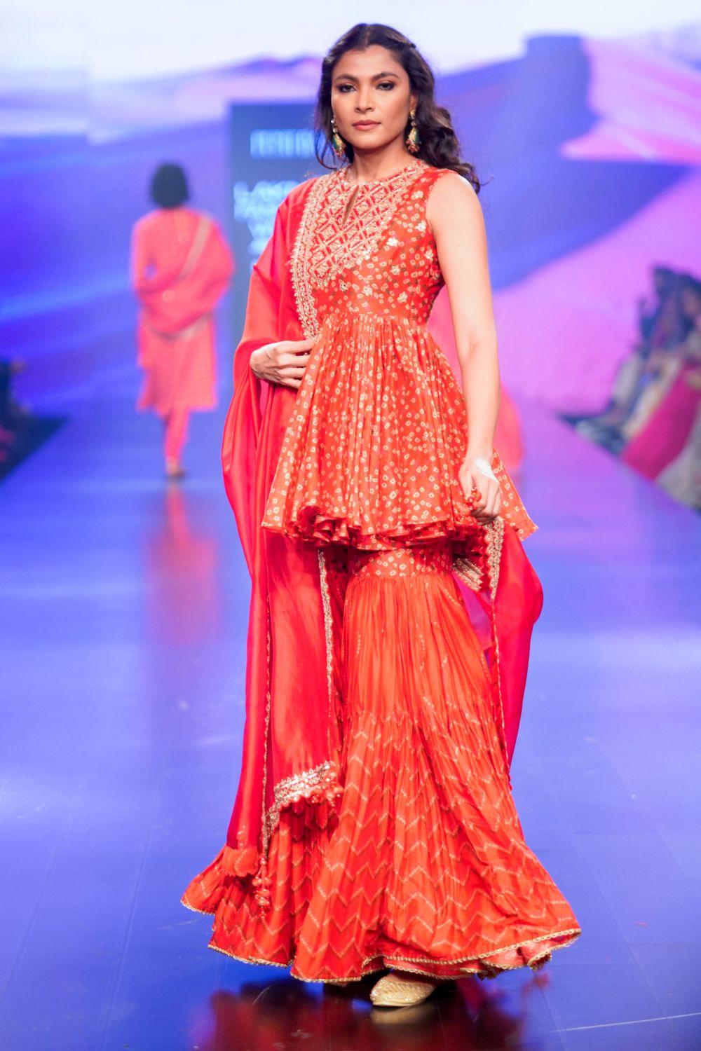 Surkh Laal Kedia Set