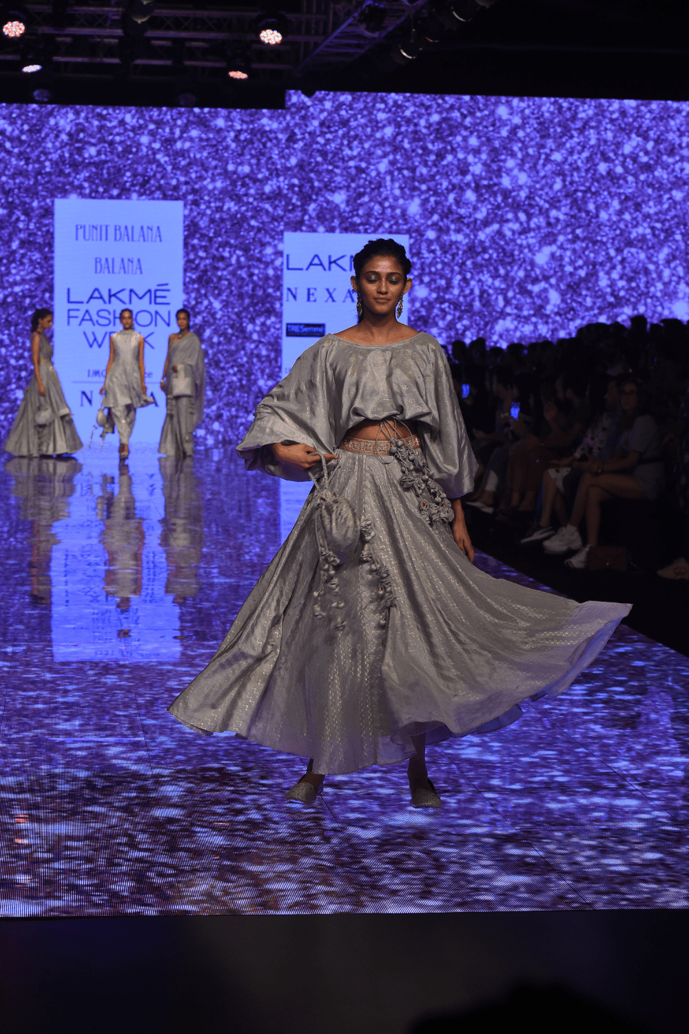 Grey String Loose Top With Skirt With Embellished Belt