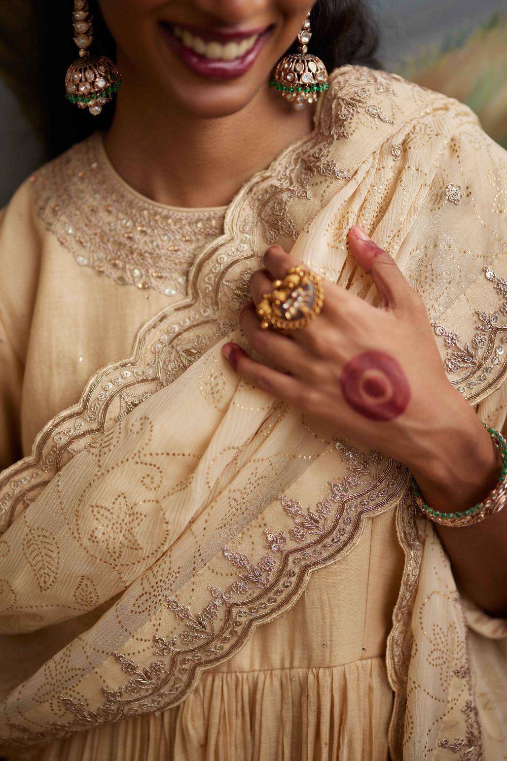 The Rani Haar Kalidar