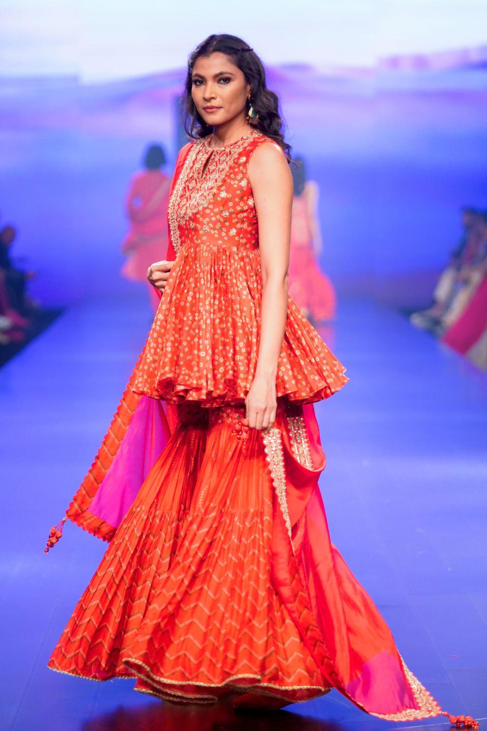 Surkh Laal Kedia Set