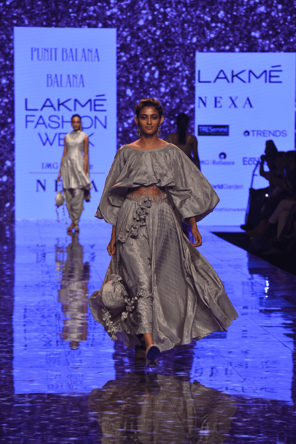 Grey String Loose Top With Skirt With Embellished Belt