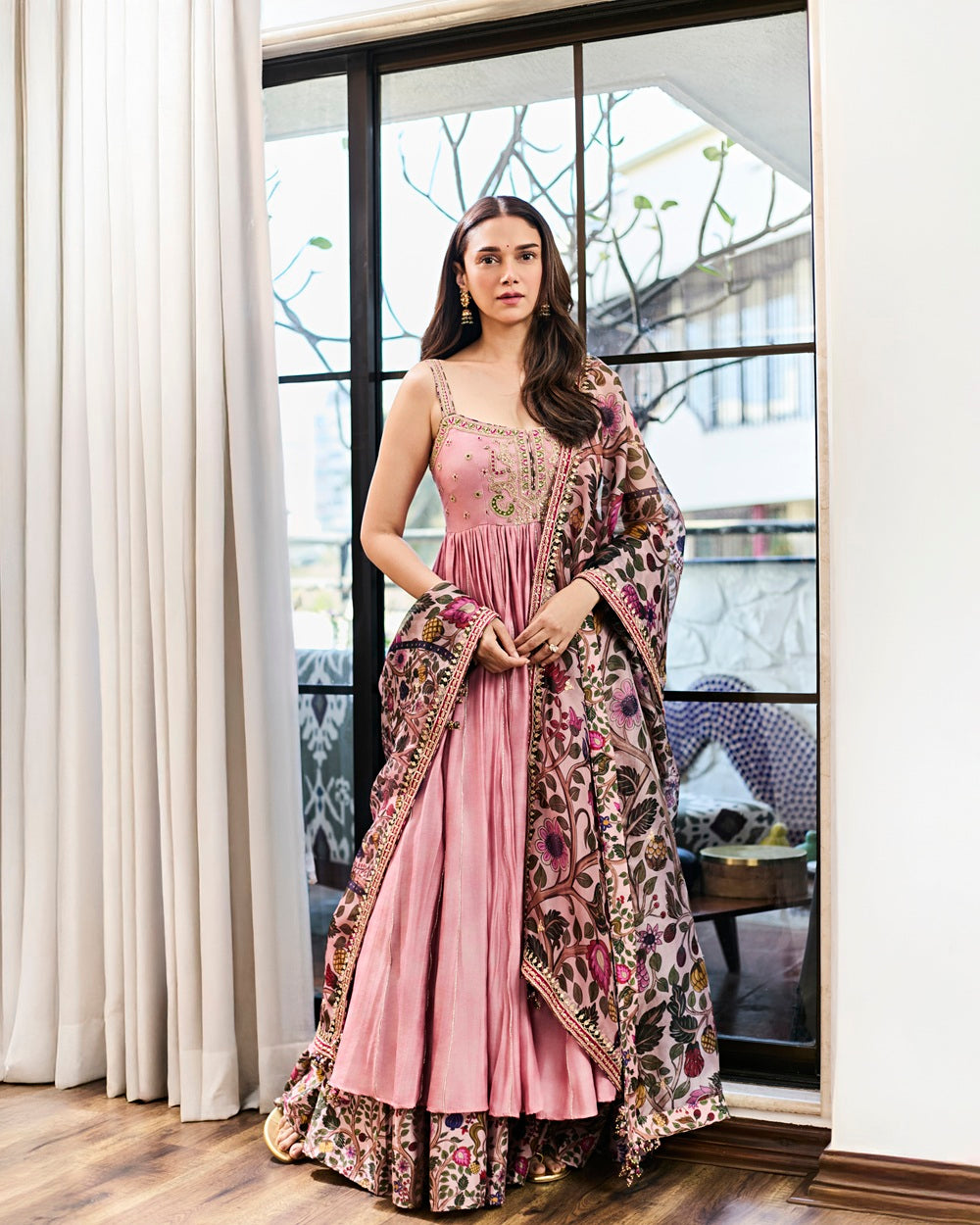 aditi rao hydari pink dress Aditi Rao Hydari continues her affinity for Raw Mango shararas with her pink brocade set