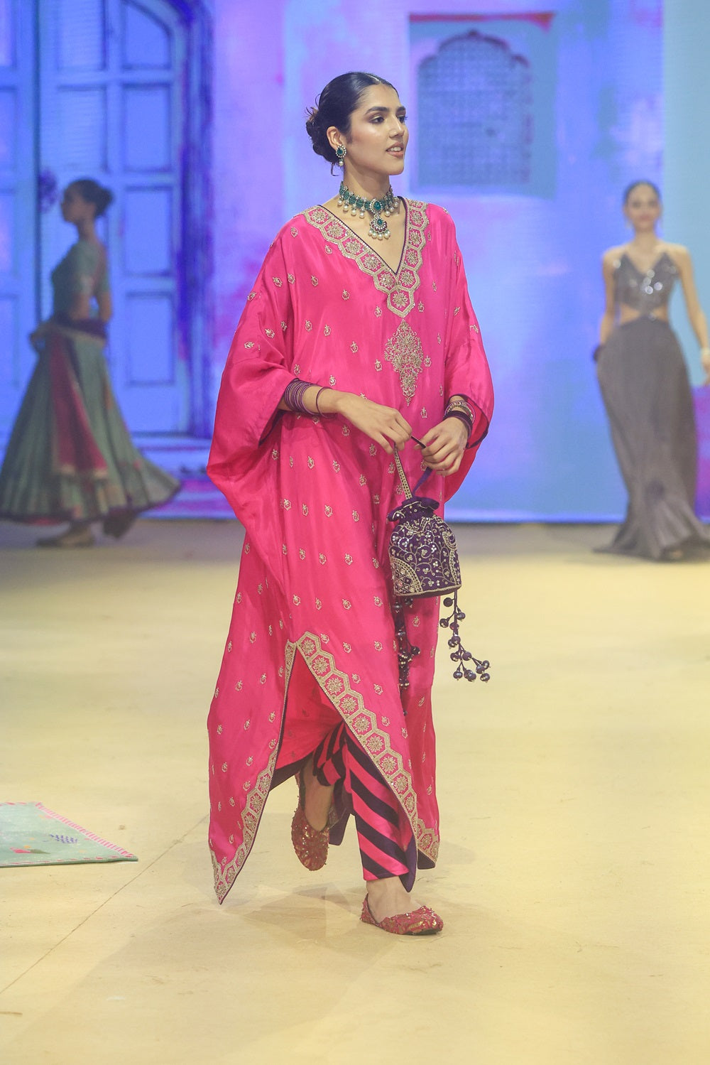 The Gulabi Gulaal Kaftaan Set