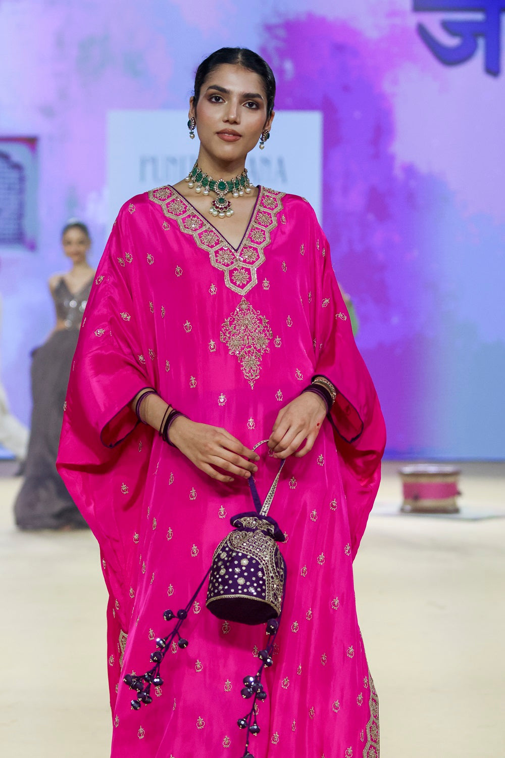 The Gulabi Gulaal Kaftaan Set