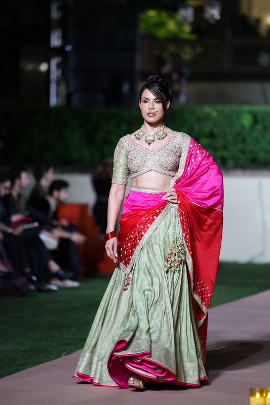 Jarokha Lehenga Set