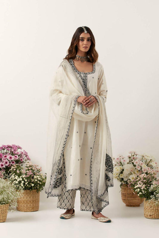 Ivory Kurta Paired With Pants & Dupatta