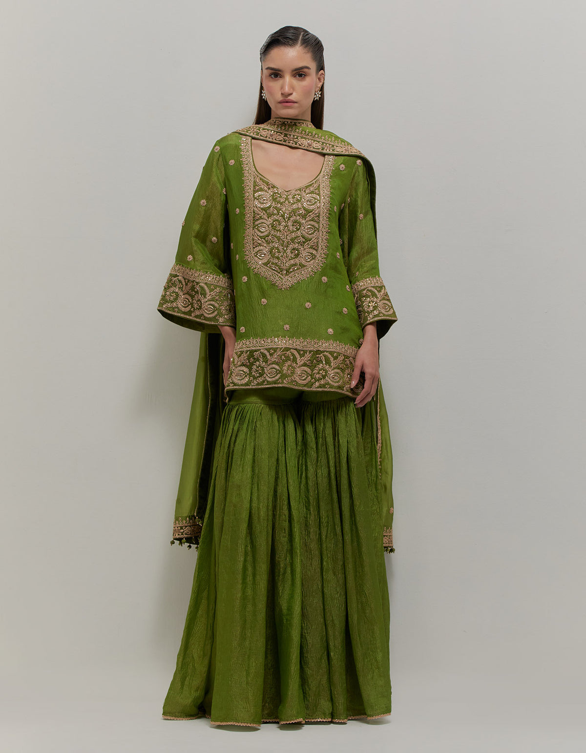 Kacha Aam Gharara Set
