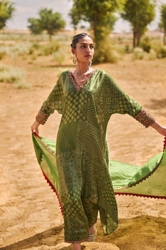 Kaftaan Kurta Set