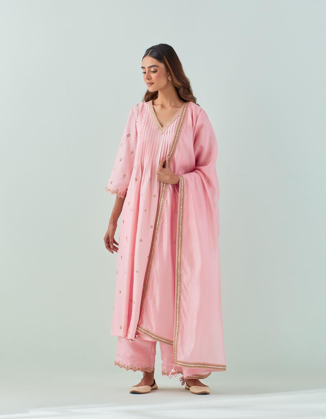 Masoom Gulaabi Alia Choga Set