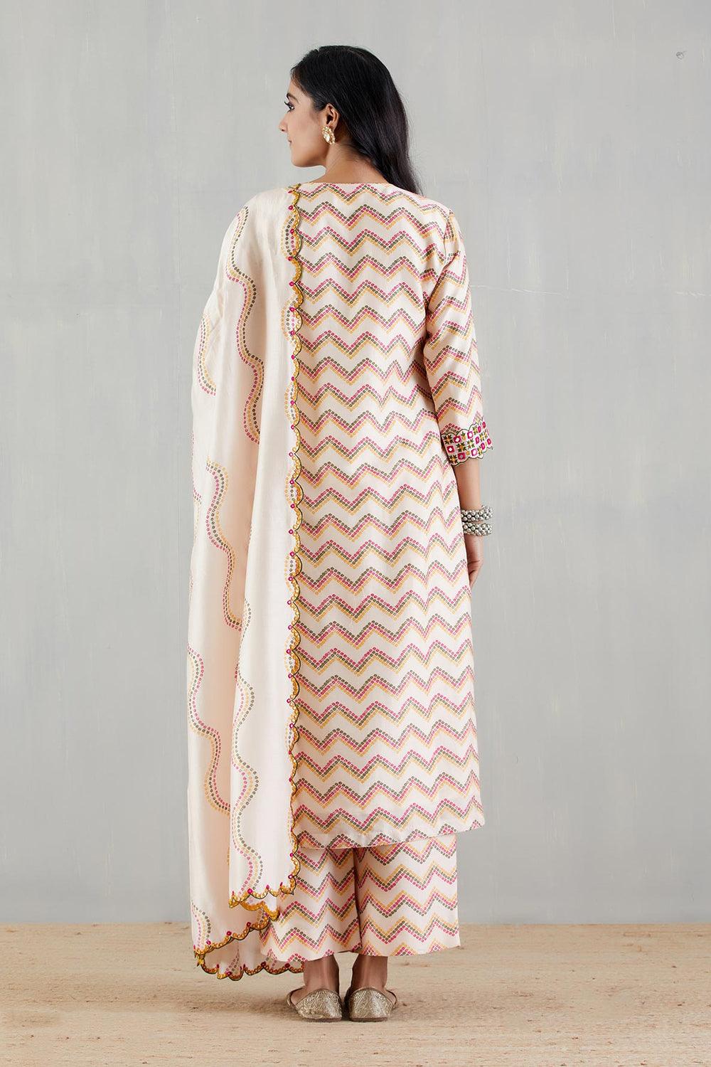 Blush Pink Printed kurta  With Dupatta And Pants
