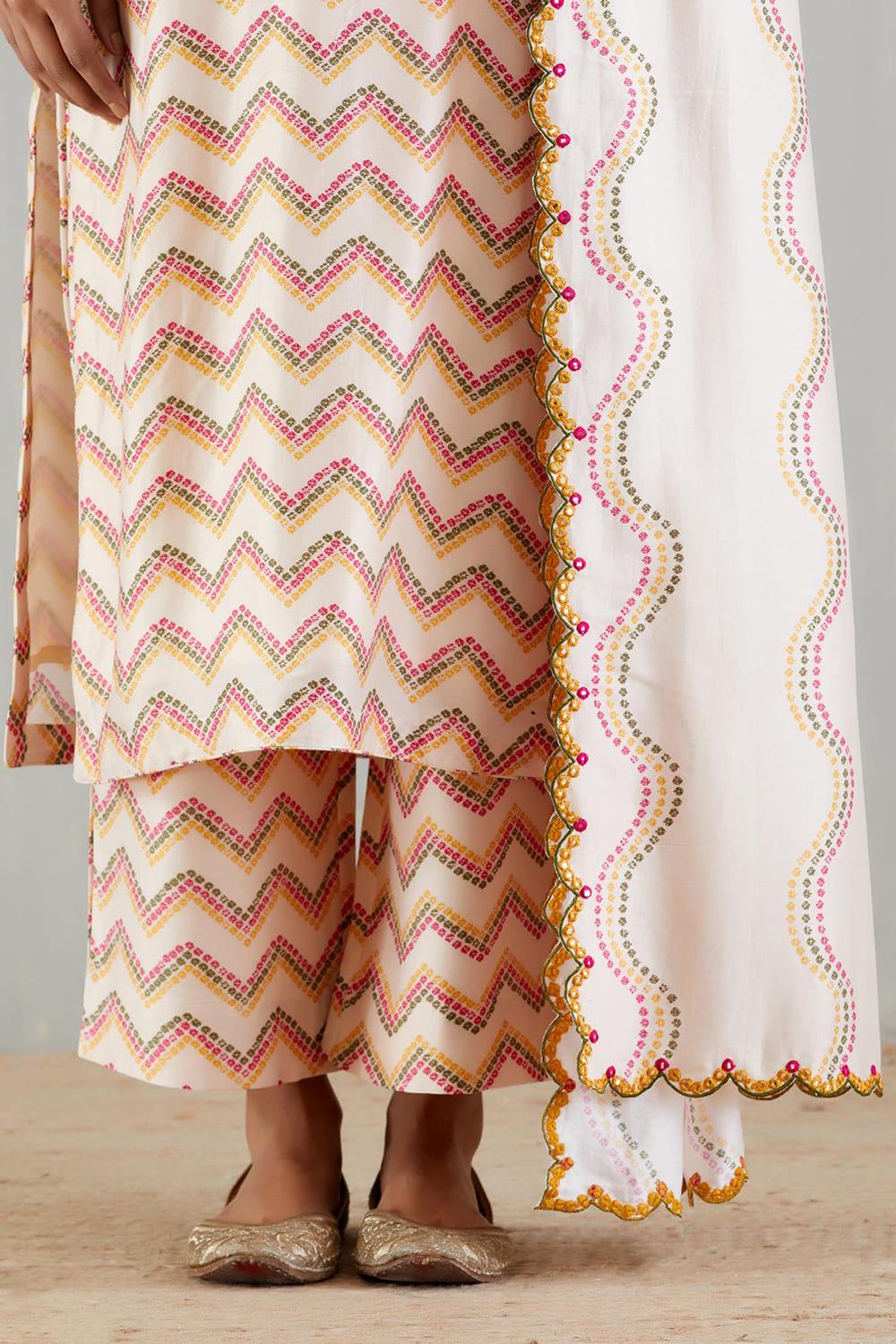 Blush Pink Printed kurta  With Dupatta And Pants