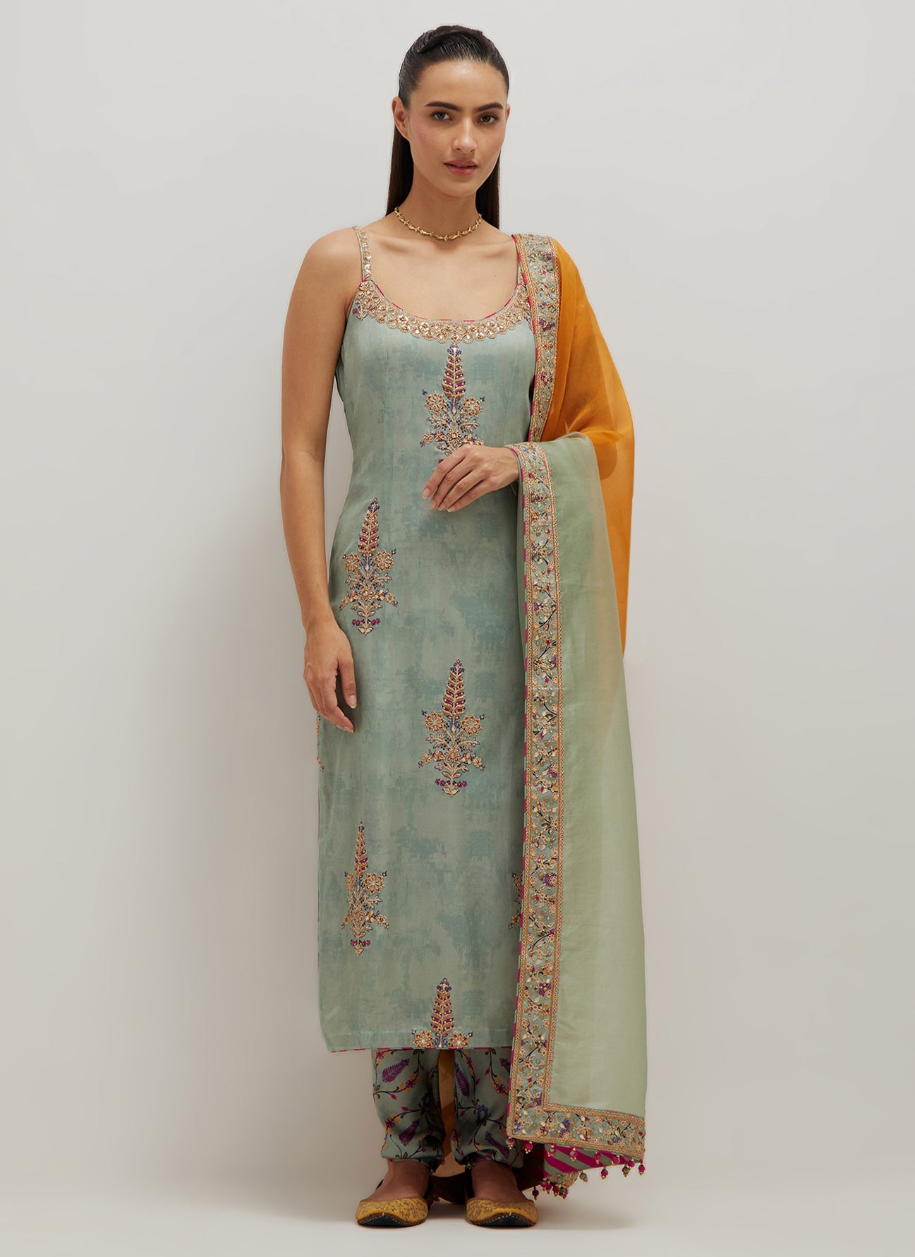 The Noorani Kurti Set