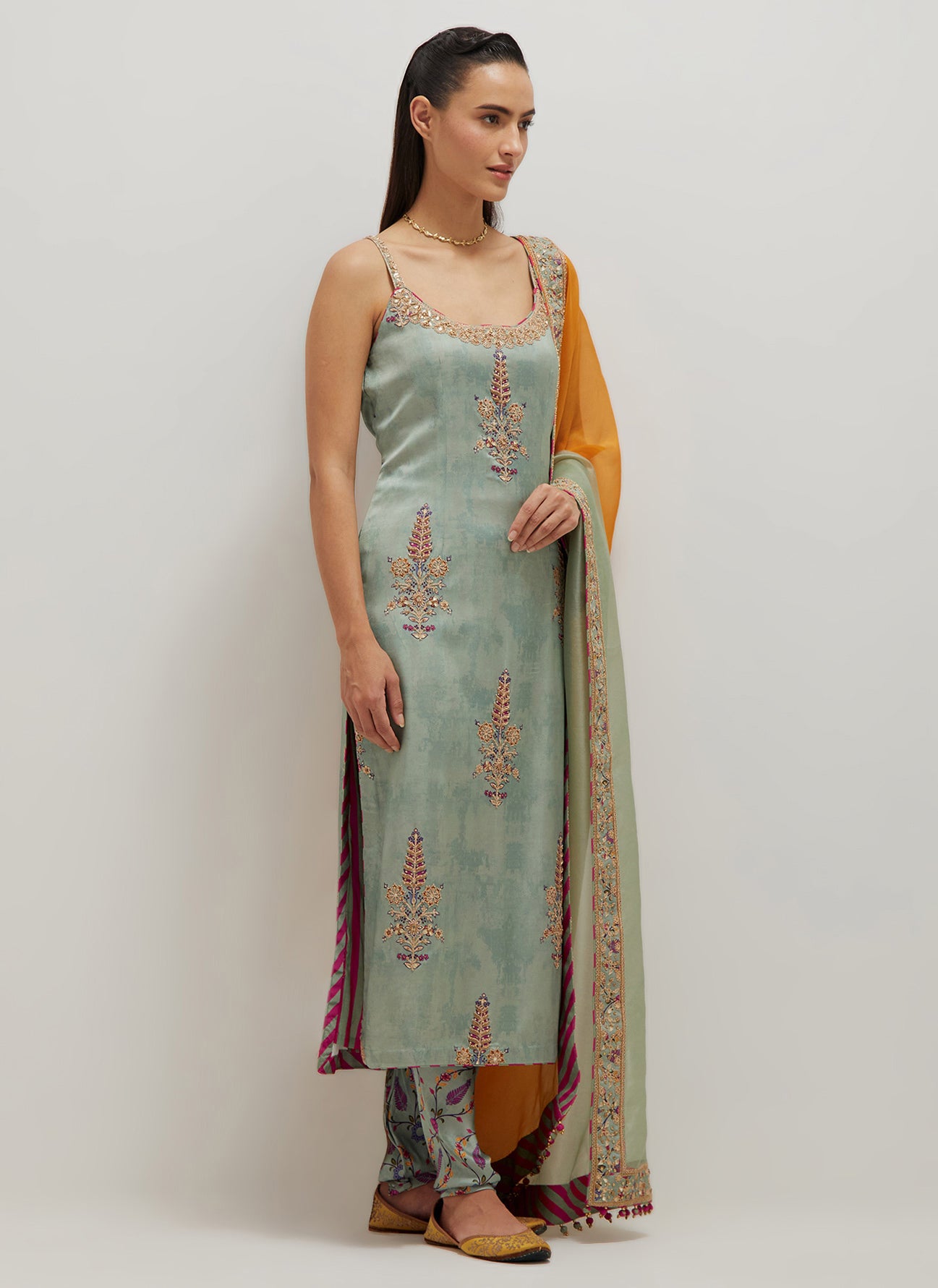 The Noorani Kurti Set